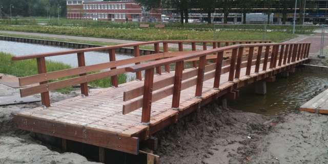 drie voorbeeld nauwkeurig Eerste houten brug Delfzijl gereed – Knol Akkrum